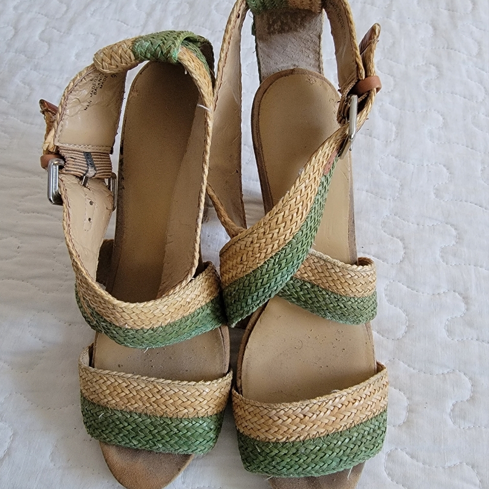 Bandolino strappy sandals size 7